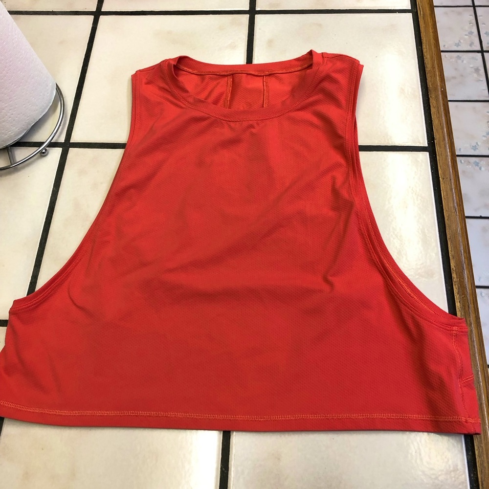 Lululemon Muscle Love Tank Top *Ribbed size 6